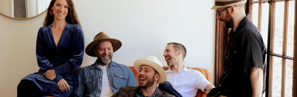 Café, Brews & Stage