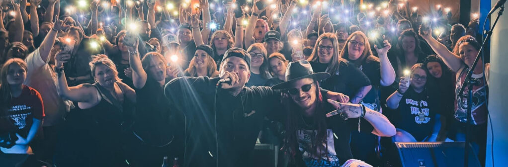 Café, Brews & Stage